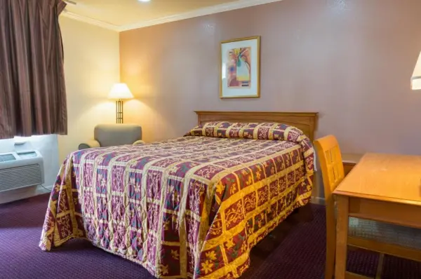 Mission Motel 7